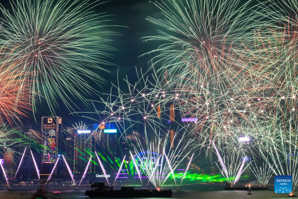 Fireworks in celebration of New Year illuminate sky in Hong KongXinhua