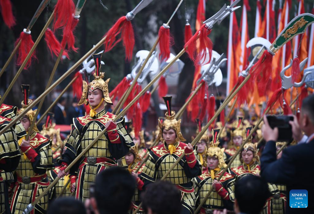 Chinese People Pay Homage To Huangdi-xinhua