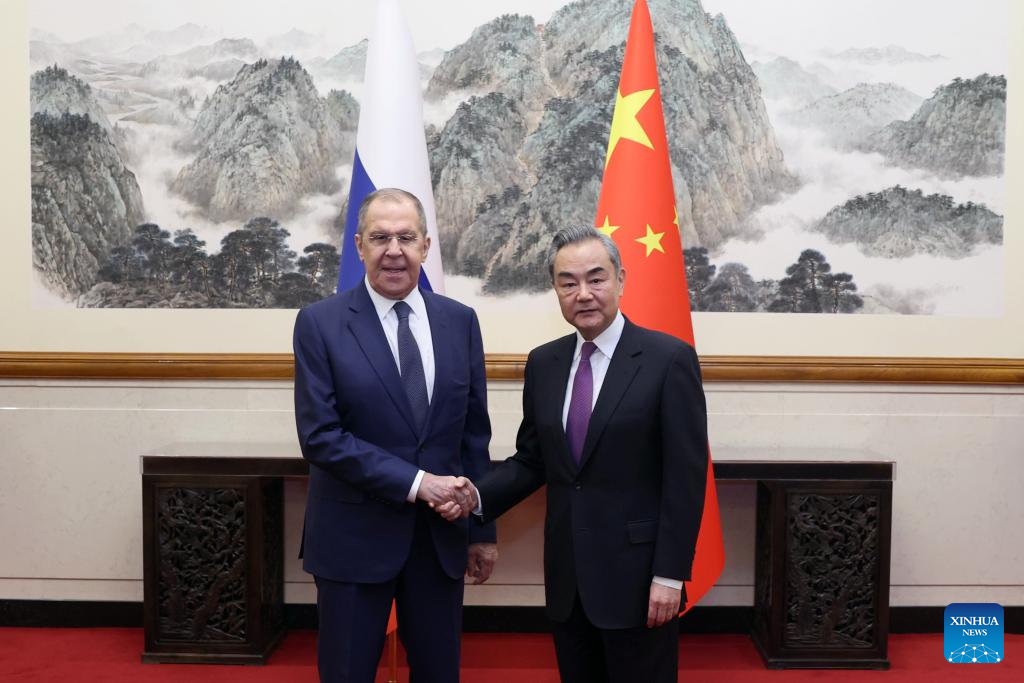 Chinese, Russian Fms Hold Talks -xinhua