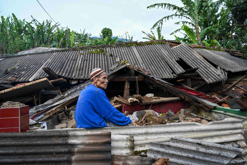 Death Toll Of Earthquake In Indonesia Rises To 310-Xinhua