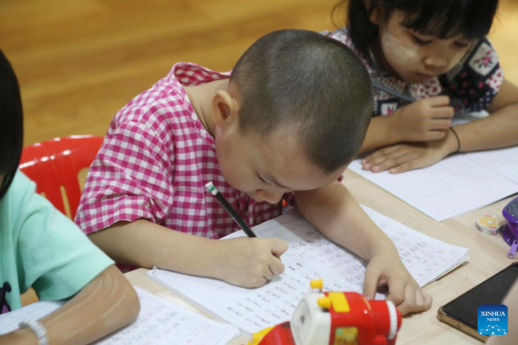 Children Attend Chinese Character Writing Class In Myanmar-xinhua